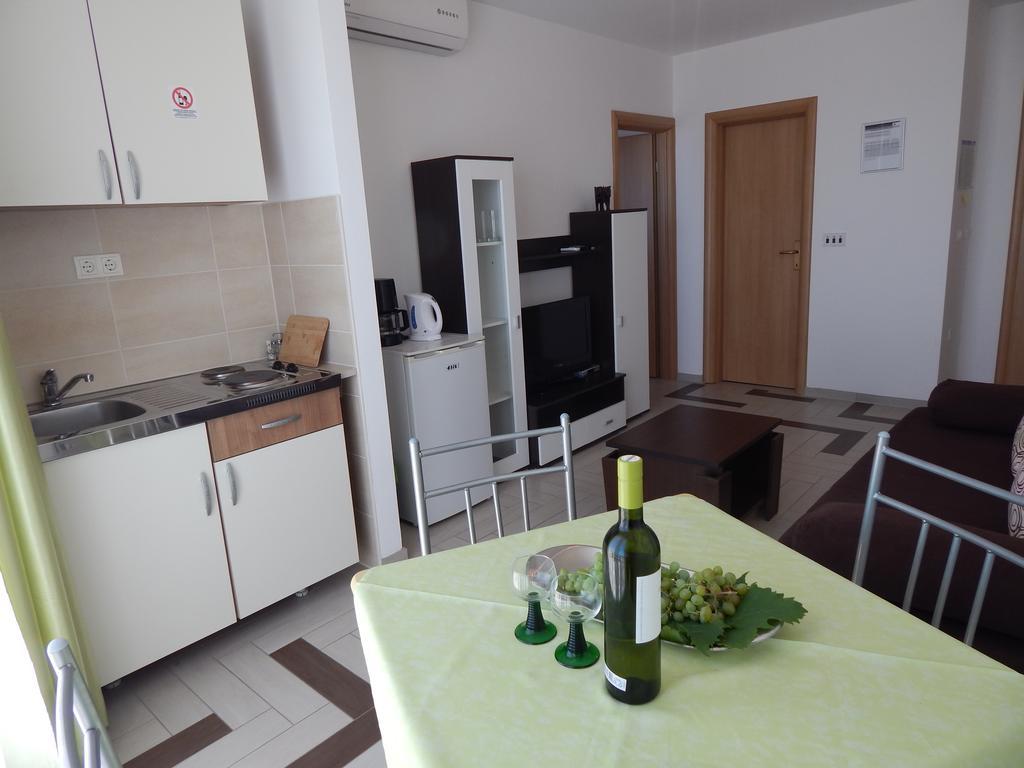 Apartments Sofija Podstrana Esterno foto